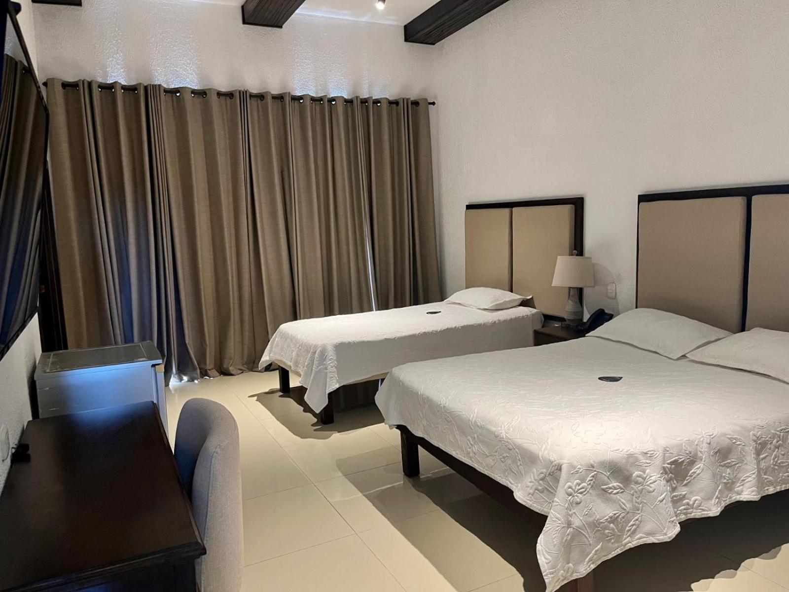 Cartagena Hotel Dorado Plaza Centro Historico מראה חיצוני תמונה