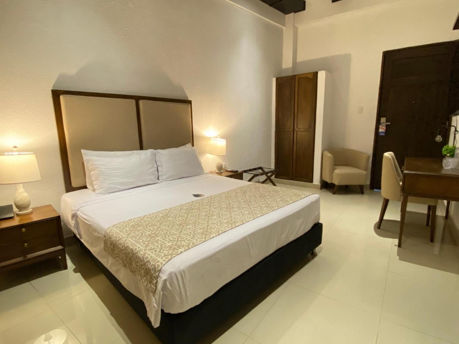 Cartagena Hotel Dorado Plaza Centro Historico מראה חיצוני תמונה