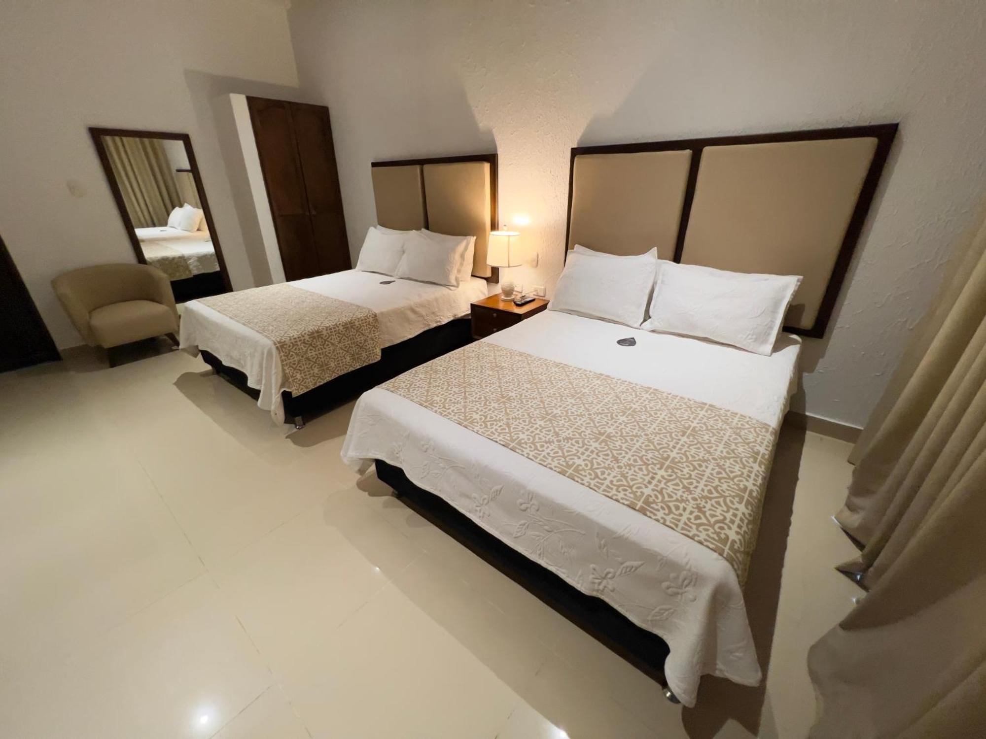 Cartagena Hotel Dorado Plaza Centro Historico מראה חיצוני תמונה